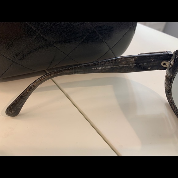 Gorgeous Authentic Chanel Sunnys! Good Cond - Picture 4 of 10